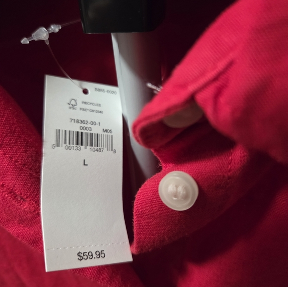 NWT GAP Women's Red Button-Up Top - Picture 2 of 5